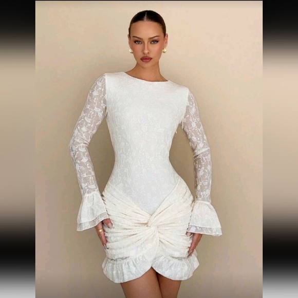 Women's Round Neck Flare Sleeve Jacquard Twist Design Fitted Elegant Mi - Picture 3 of 6